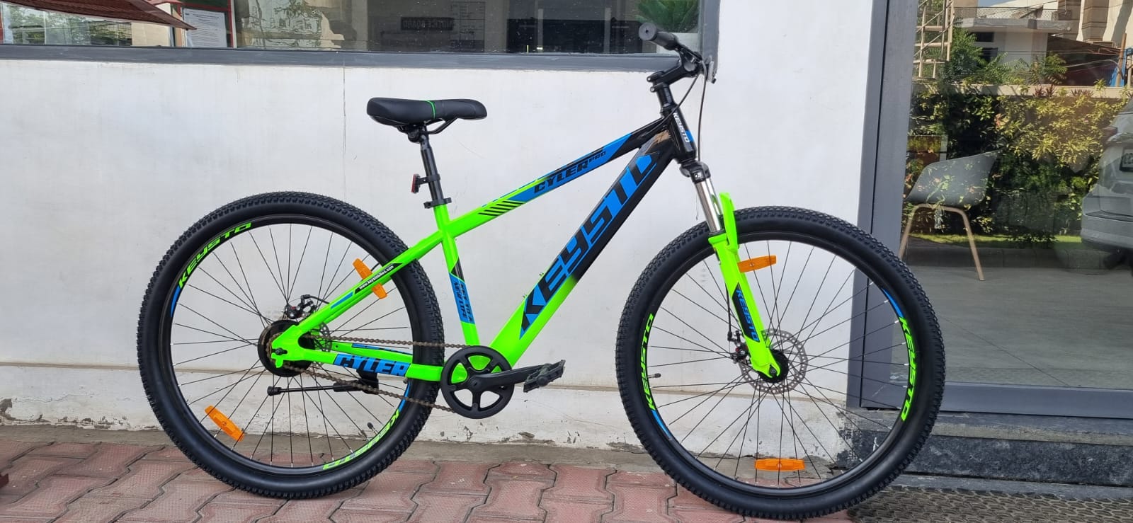 Cycling Jersey Red Yellow cycle image